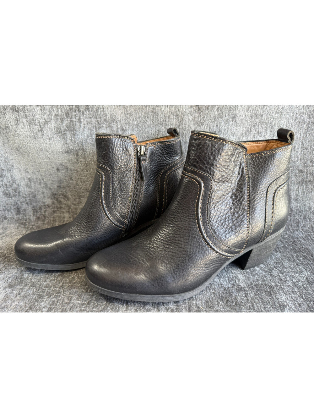 Womens Sz 10 M Comfortiva Arnon Black Leather Booties Zip Up Ankle Boots